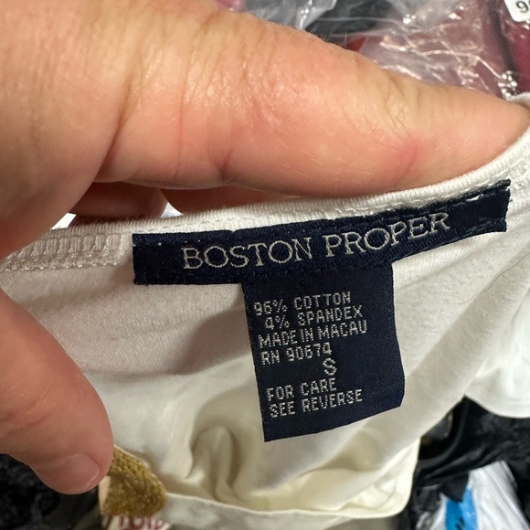 Elegant White and Gold Women's Top - Picture 3 of 11